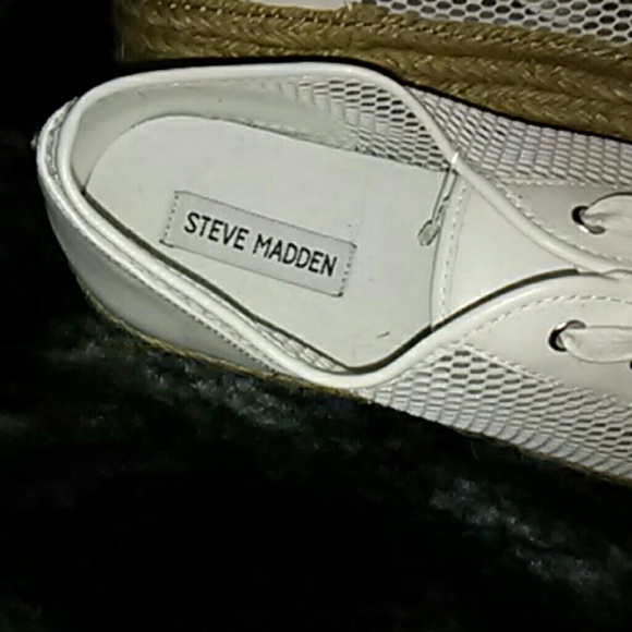 Shoe - Picture 2 of 4